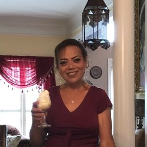 Meet your Posher, Sandra